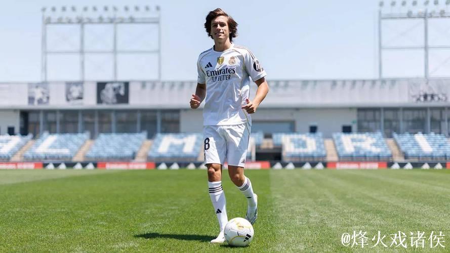 皇马官宣：5000万欧元签下本菲卡后卫A-卡雷拉斯