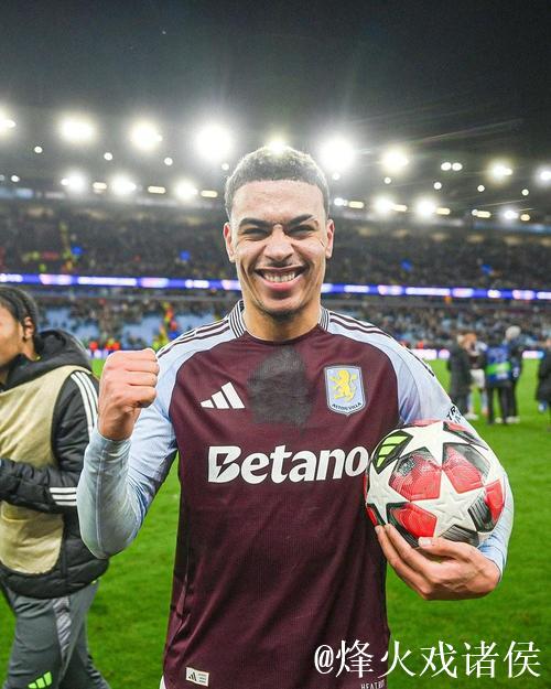 卡拉格：罗杰斯实力非凡，堪称英超顶级球员之一